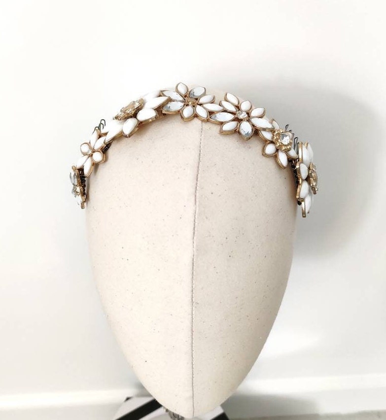 White flower hair vine headdress with silver & gold - Boho beach wedding - Bridal star floral tiara articulated hair comb