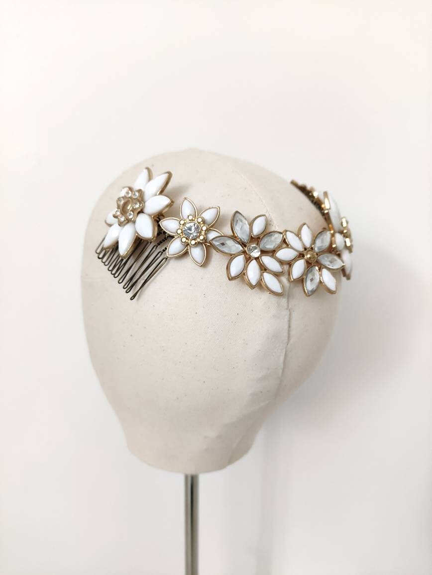 White flower hair vine headdress with silver & gold - Boho beach wedding - Bridal star floral tiara articulated hair comb